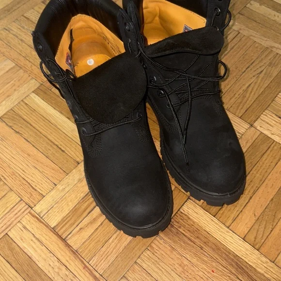 Timberland Black Boots - Picture 7 of 12